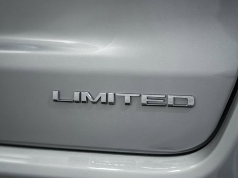 New 2026 Jeep Compass Limited w/ Sun, Sound & Navigation Group image 8