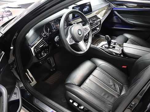 Used 2018 BMW 540i RWD image 9