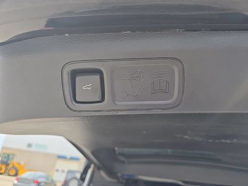 Used 2021 Ford Expedition Limited AWD/4WD image 7
