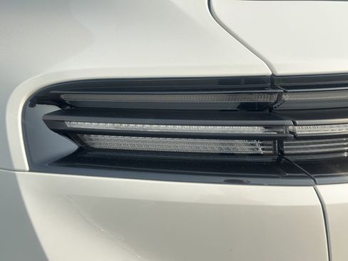 Certified 2024 Porsche Macan 4 Electric AWD/4WD image 18