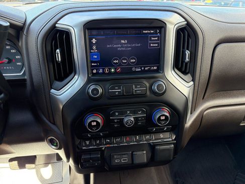 Used 2022 Chevrolet Silverado 3500 LTZ AWD/4WD image 13