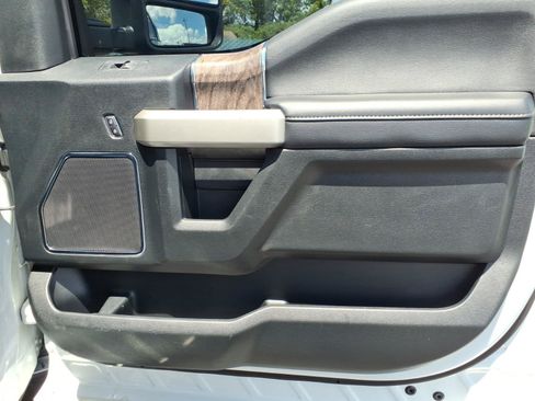 Used 2019 Ford F250 Lariat w/ Lariat Value Package AWD/4WD image 13