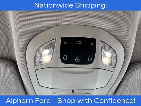 Used 2024 Chrysler Pacifica Touring-L FWD image 25