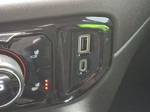 Used 2022 Chevrolet Silverado 1500 LT image 26