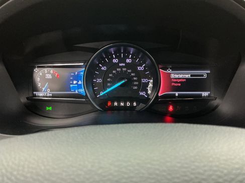 Used 2019 Ford Explorer XLT w/ Equipment Group 201A FWD image 26