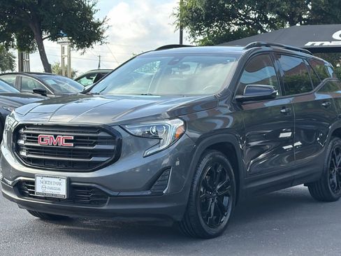 Used 2020 GMC Terrain SLE w/ Driver Convenience Package FWD image 8