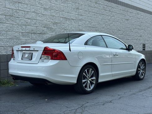 Used 2012 Volvo C70 T5 w/ Climate Pkg FWD image 3
