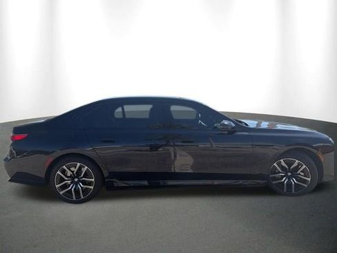 Certified 2024 BMW 750e xDrive AWD/4WD image 17