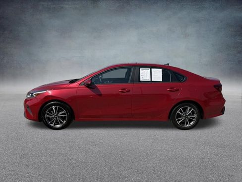 Used 2023 Kia Forte LXS w/ LXS Technology Package FWD image 3