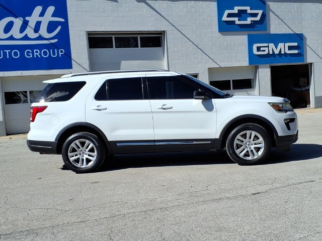 Used 2019 Ford Explorer XLT w/ Equipment Group 202A AWD/4WD image 9