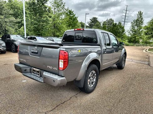 Used 2018 Nissan Frontier PRO-4X AWD/4WD image 8