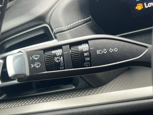Used 2026 Chevrolet Traverse LT AWD/4WD image 19