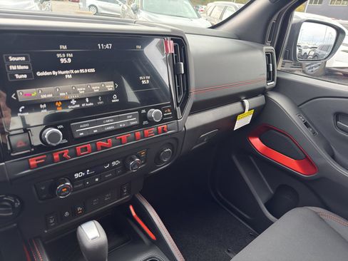 New 2026 Nissan Frontier PRO-4X w/ Pro-4x Convenience Package image 23