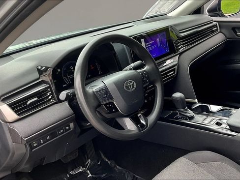 Used 2025 Toyota Camry LE FWD image 16