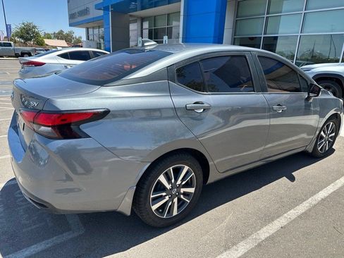 Used 2020 Nissan Versa SV FWD image 5