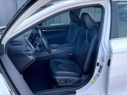 Used 2024 Toyota Camry SE FWD image 25