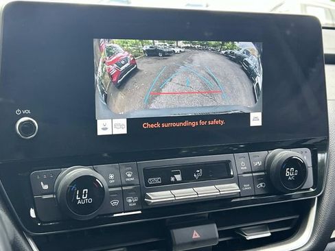 Used 2024 Toyota Grand Highlander AWD image 36