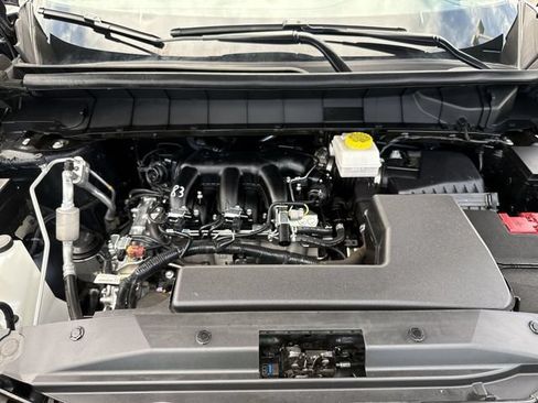 Used 2025 Nissan Pathfinder SV AWD/4WD image 25