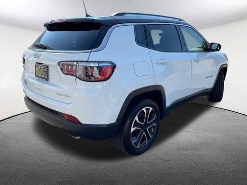 Used 2022 Jeep Compass Limited image 16