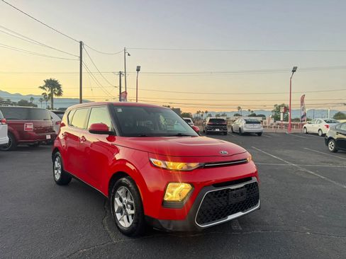 Used 2020 Kia Soul S FWD image 13