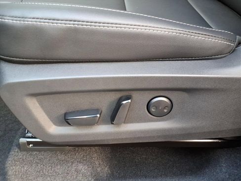 New 2026 Nissan Murano SV image 10