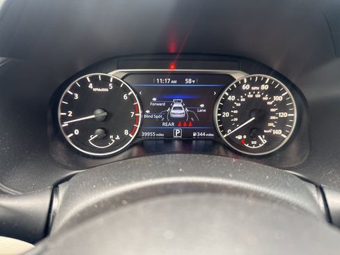 Used 2025 Nissan Altima 2.5 SV image 13