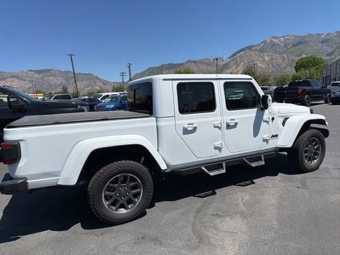 Used 2023 Jeep Gladiator Overland AWD/4WD image 9