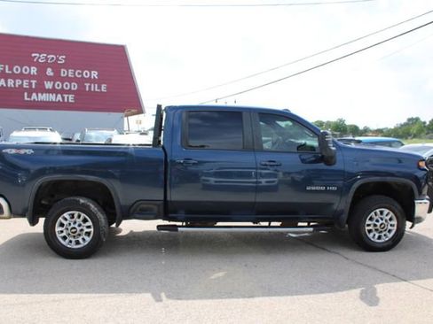 Used 2020 Chevrolet Silverado 2500 LT w/ All Star Edition AWD/4WD image 2