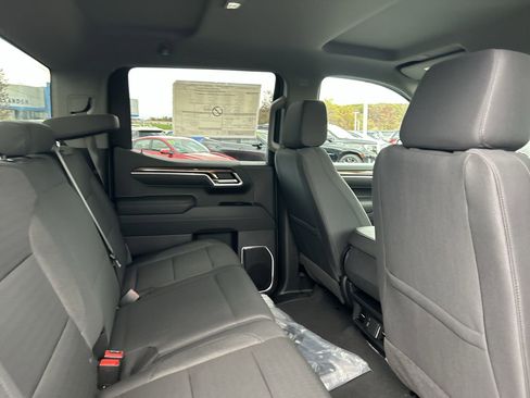 New 2026 Chevrolet Silverado 1500 LT image 19