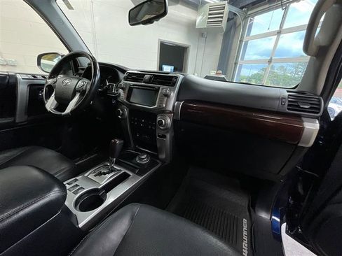 Used 2015 Toyota 4Runner Limited AWD/4WD image 32