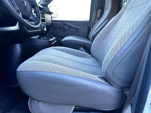 Used 2025 Chevrolet Express 2500 Extended w/ Communications Package image 17