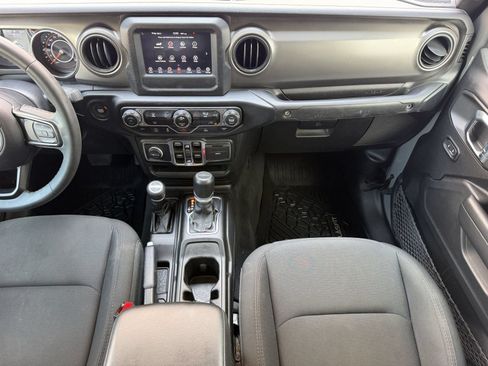 Used 2023 Jeep Gladiator Sport AWD/4WD image 17