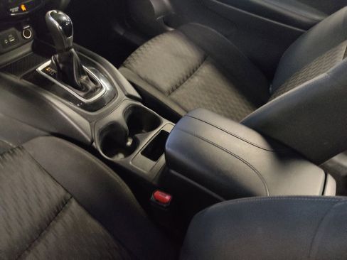 Used 2018 Nissan Rogue S AWD/4WD image 26