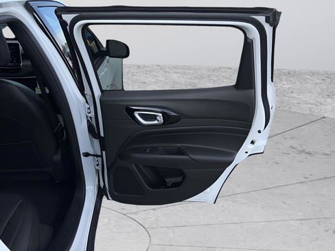 New 2026 Jeep Compass Latitude AWD/4WD image 36