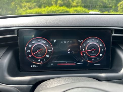 Certified 2023 Hyundai Tucson Limited AWD/4WD image 18