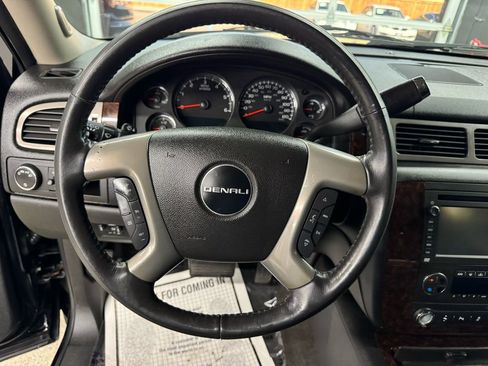 Used 2014 GMC Yukon Denali image 27