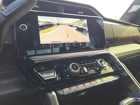 Used 2024 GMC Sierra 3500 Denali Ultimate image 30