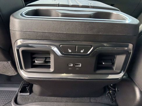 Used 2024 Chevrolet Silverado 1500 High Country w/ High Country Premium Package AWD/4WD image 18