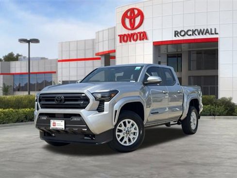 Certified 2025 Toyota Tacoma SR5 image 1