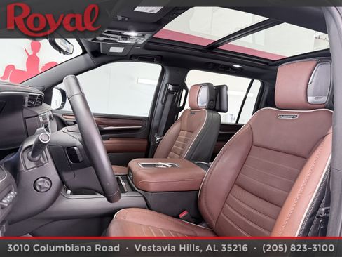 Used 2023 GMC Yukon XL Denali Ultimate AWD/4WD image 20