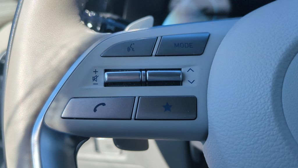 Certified 2024 Hyundai Palisade Calligraphy FWD image 21