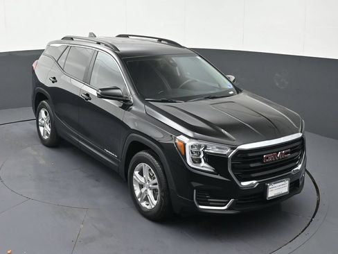 Certified 2023 GMC Terrain SLE w/ Driver Convenience Package AWD/4WD image 26