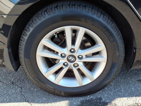 Used 2016 Hyundai Sonata ECO w/ Cargo Package image 7