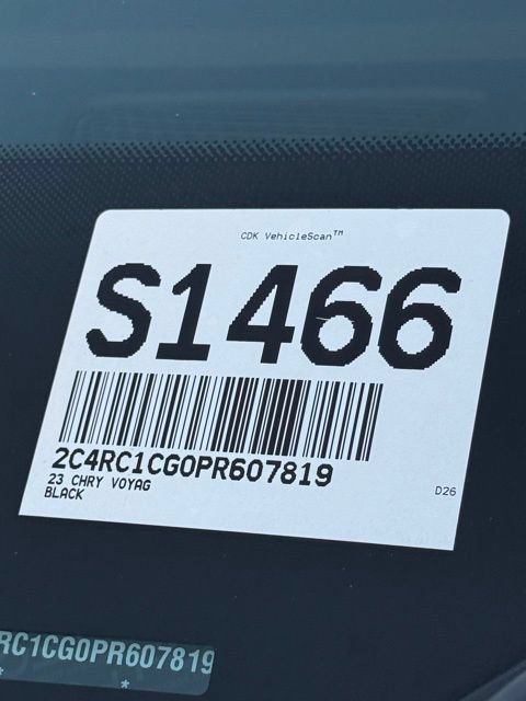 Used 2023 Chrysler Voyager LX FWD image 34