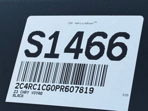 Used 2023 Chrysler Voyager LX FWD image 34