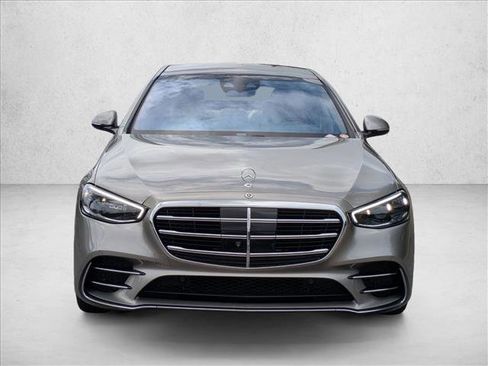Used 2023 Mercedes-Benz S 500 4MATIC image 2