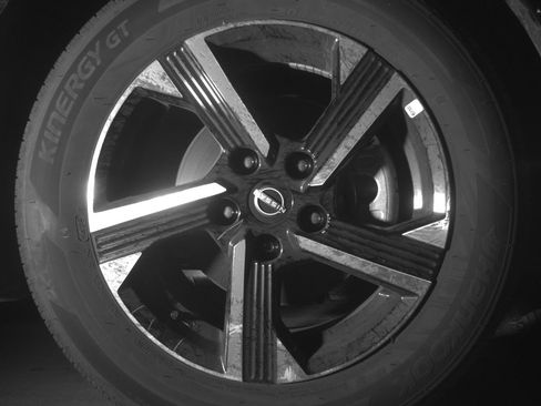 Used 2025 Nissan Sentra SV FWD image 13