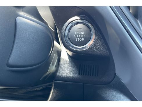 Certified 2026 Subaru Crosstrek 2.5i Premium AWD/4WD image 31