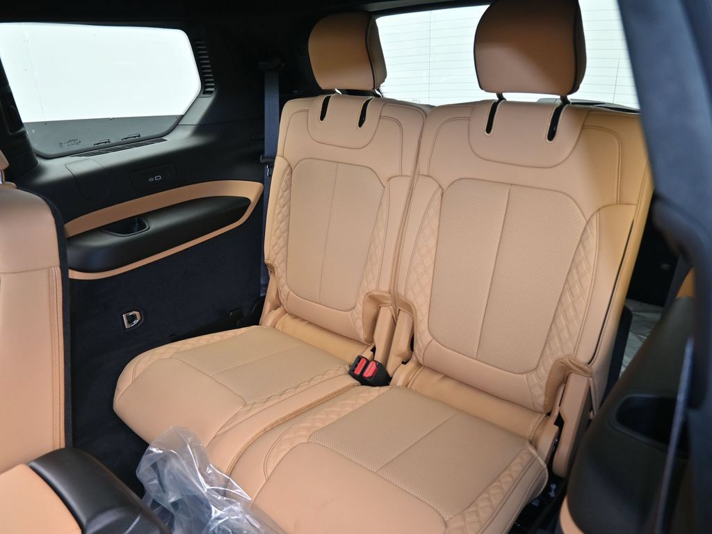Used 2025 Jeep Grand Cherokee L Summit AWD/4WD image 32