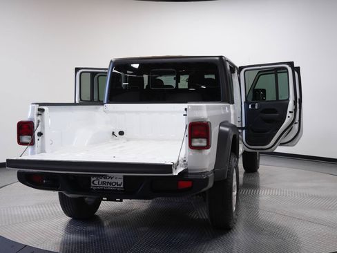 Used 2023 Jeep Gladiator Sport AWD/4WD image 11